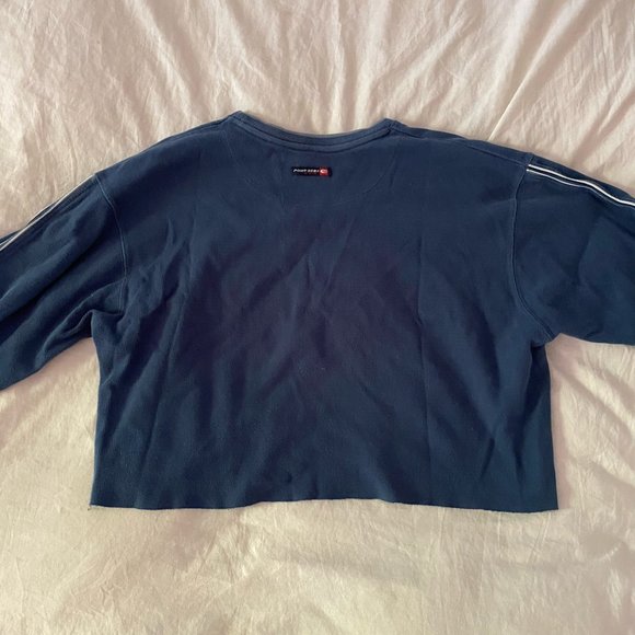 Cropped 90s/Y2k skater sweater - Picture 2 of 3